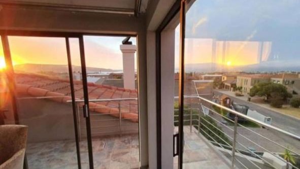 8 Bedroom Property for Sale in Myburgh Park Western Cape